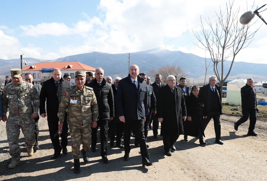 İlham Əliyev Xocalıda Soyqırımı Memorialının təməlini qoydu - YENİLƏNİB (VİDEO)