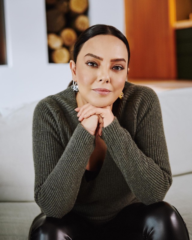 Ebru Gündeş dördüncü dəfə evləndi - FOTO