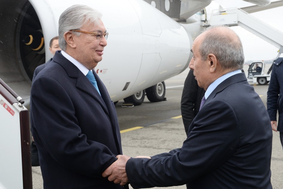 Qazaxıstan Prezidenti Azərbaycana gəldi - FOTO