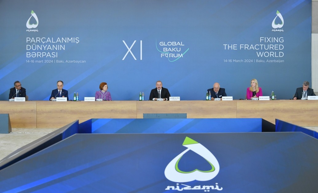 İlham Əliyev Bakıda keçirilən Qlobal Forumda iştirak edib - FOTOLAR (YENİLƏNİB)