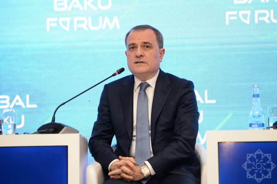 XI Qlobal Bakı Forumu panel iclasları ilə davam edib - YENİLƏNİB