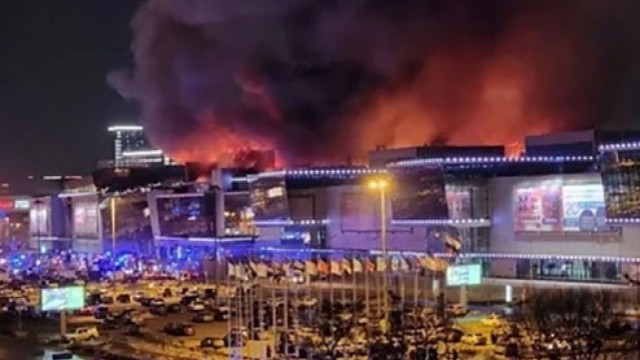 “Crocus City Hall”dakı yanğın tam söndürüldü