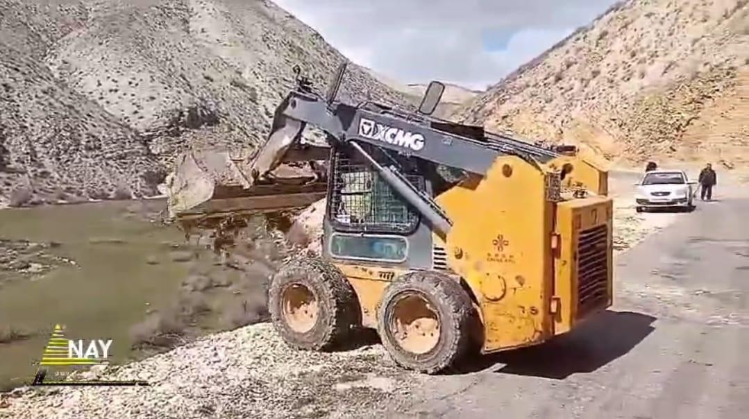 Naxçıvanda avtomobil yolunda uçqun oldu - FOTOLAR