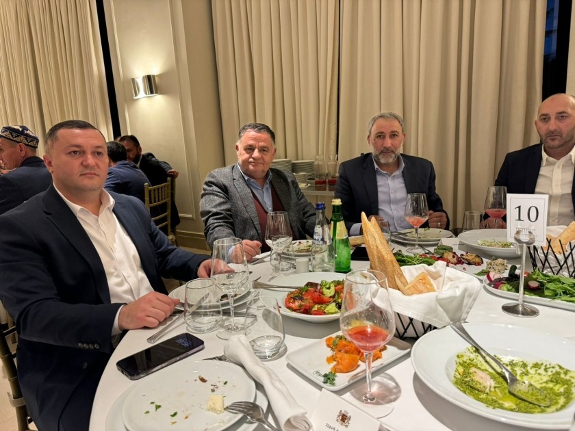 Kobaxidze ölkə müsəlmanları üçün iftar süfrəsi açdı - FOTO