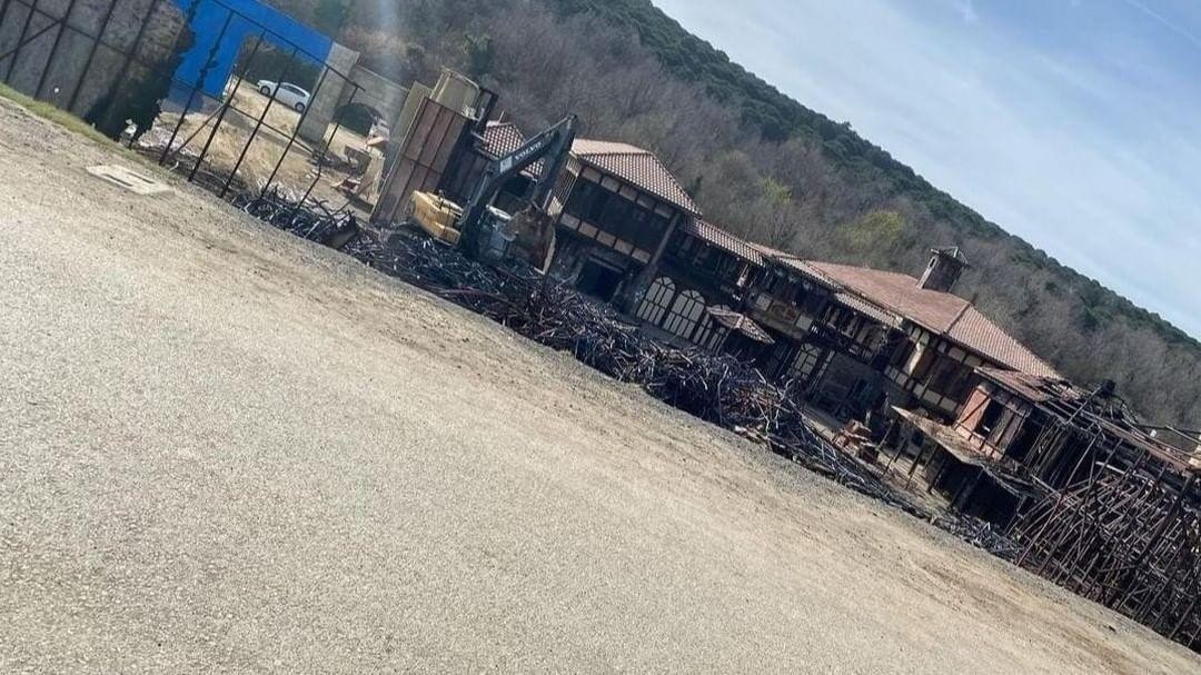 Serialın çəkiliş meydançasında yanğın - FOTOLAR
