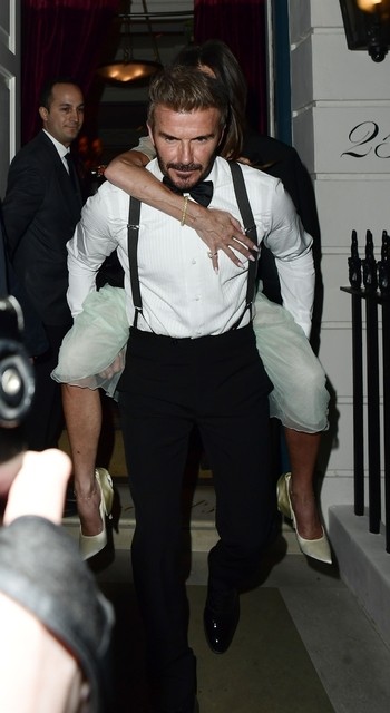 David Bekhemin bu hərəkəti diqqət çəkdi - FOTOLAR