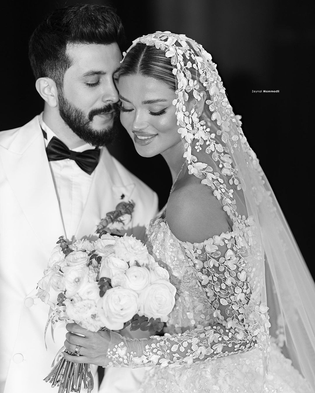 Xalq artisti qızına toy edir - VİDEO (FOTOLAR)