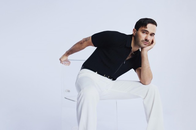 Serenay Sarıkaya müğənni ilə eşq yaşayır - FOTOLAR