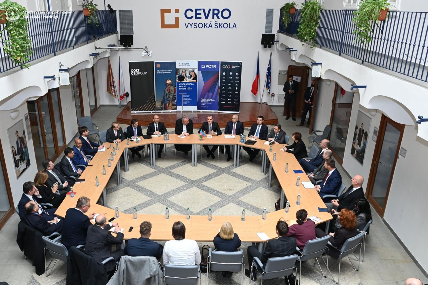 Ceyhun Bayramov “CEVRO” İnstitutunda çıxış etdi - FOTOLAR