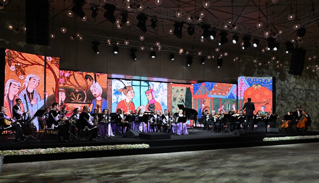 Japarovun şərəfinə dövlət ziyafəti verilib - YENİLƏNİB (FOTO)