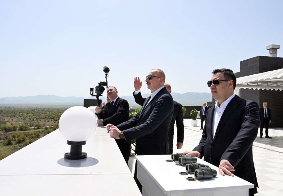 Azərbaycan və Qırğızıstan prezidentləri Ağdam Konfrans Mərkəzi ilə tanış olublar - FOTOLAR (YENİLƏNİB)