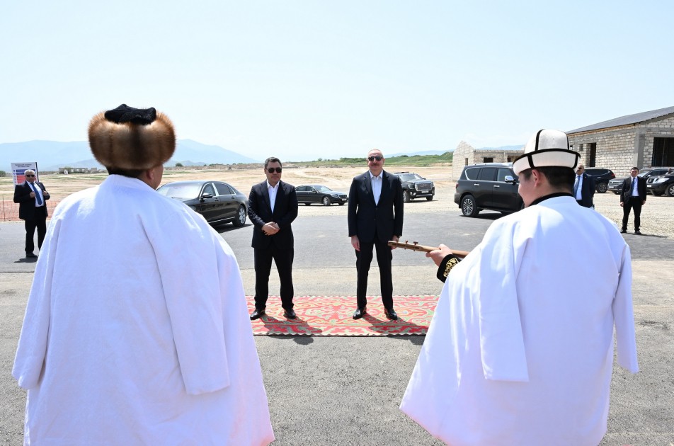 Liderlər Ağdamda məktəbin təməlqoyma mərasimində iştirak ediblər - FOTOLAR (YENİLƏNİB)