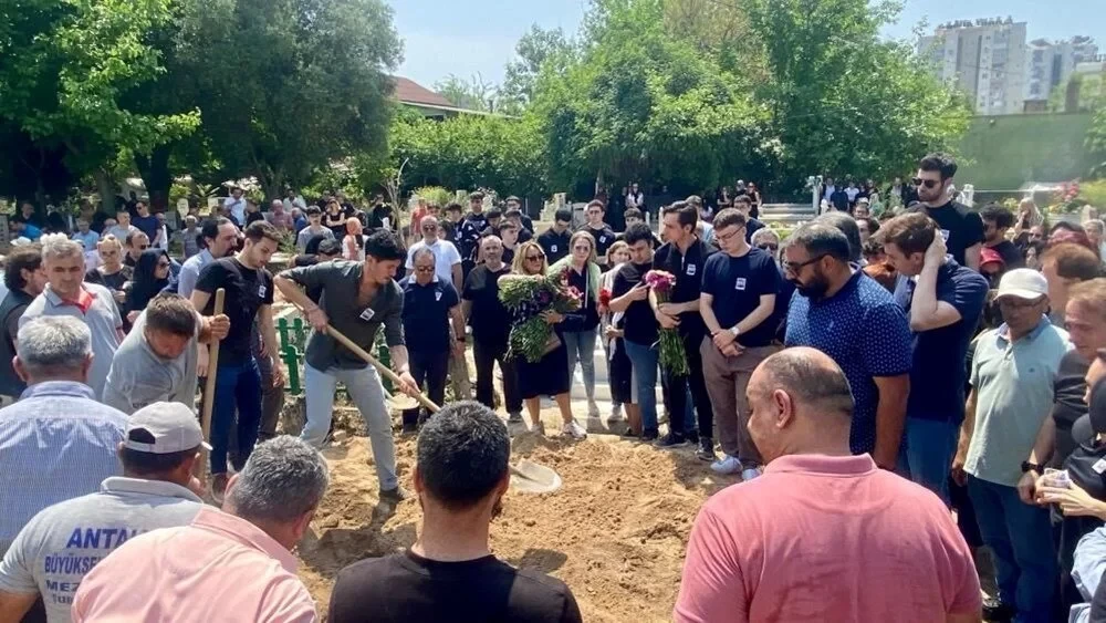 Almaniyada oxumaq üçün keçirilən onlayn müsahibə zamanı ÖLDÜ