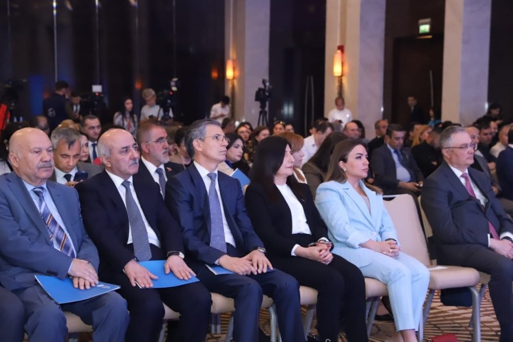 MEDİA-nın təşkilatçılığı ilə keçirilən forumun açılış mərasimi olub - FOTOLAR
