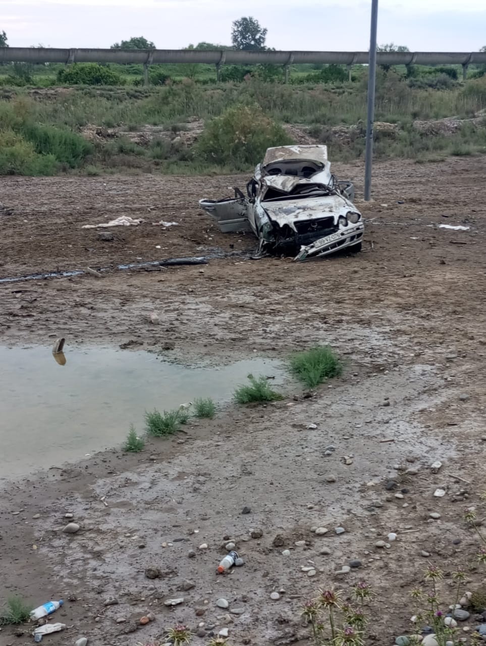 Qarşısına heyvan çıxan avtomobil aşdı, sürücü öldü - FOTOLAR