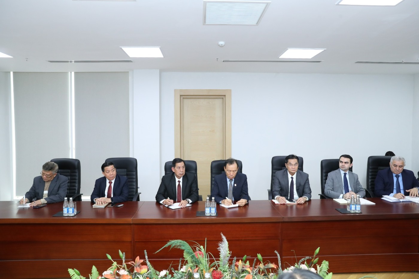 Tahir Budaqov iki ölkənin dostluq qrupunun üzvləri ilə görüşdü - FOTOLAR