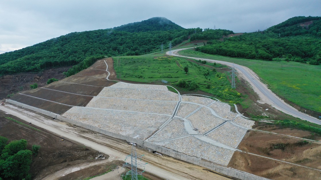 İlham Əliyev Əhmədbəyli-Füzuli-Şuşa yolundakı birinci tunelin açılışında - FOTOLAR (YENİLƏNİB)
