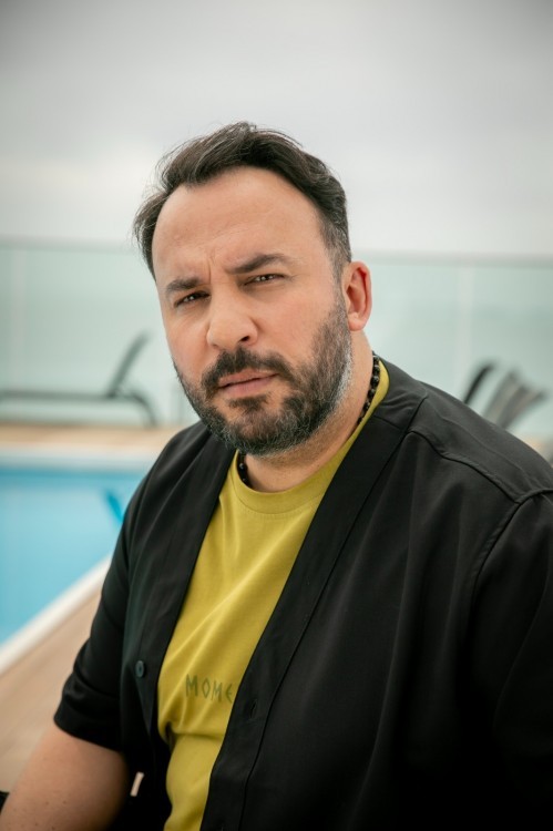 "Bambaşka biri"nin aktyoru yeni serialda -  FOTO