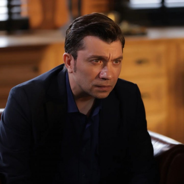 "Hudutsuz sevda"nın aktyoru yeni serialda - FOTO