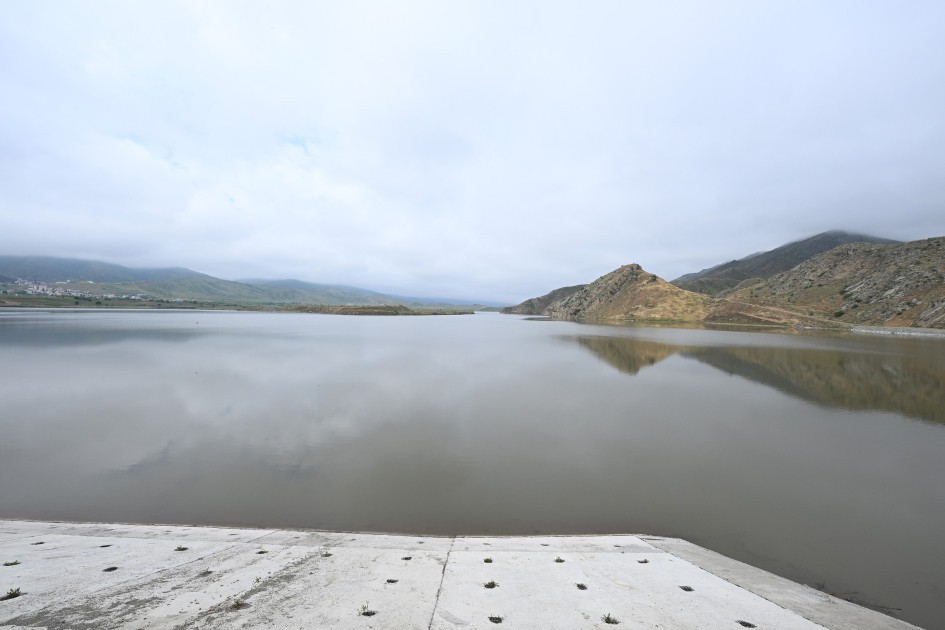 İlham Əliyev sərhəddə İran Prezidenti ilə görüşdü - FOTOLAR (YENİLƏNİB)