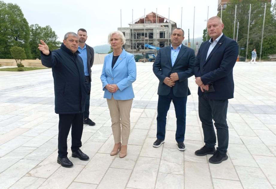 Latviya Parlamentinin sədri Şuşada - FOTOLAR (YENİLƏNİB)