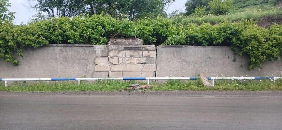 Ermənilər Kirants kəndini boşaldır - Məşhur heykəl söküldü (FOTO)