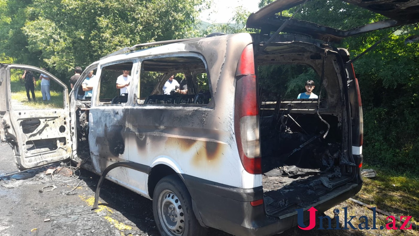 Qaxda mikroavtobus yandı - FOTOLAR