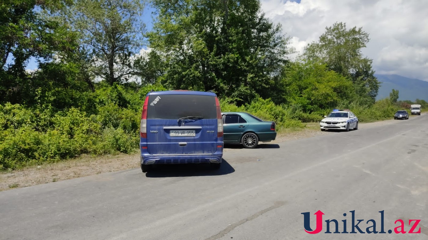 Şəkidə mikroavtobusla minik avtomobili toqquşub, xəsarət alanlar var - FOTO (YENİLƏNİB)