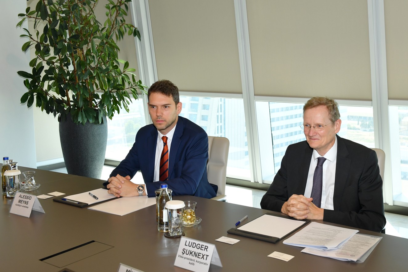 AİİB-lə tərəfdaşlıq imkanları müzakirə edilib - FOTO