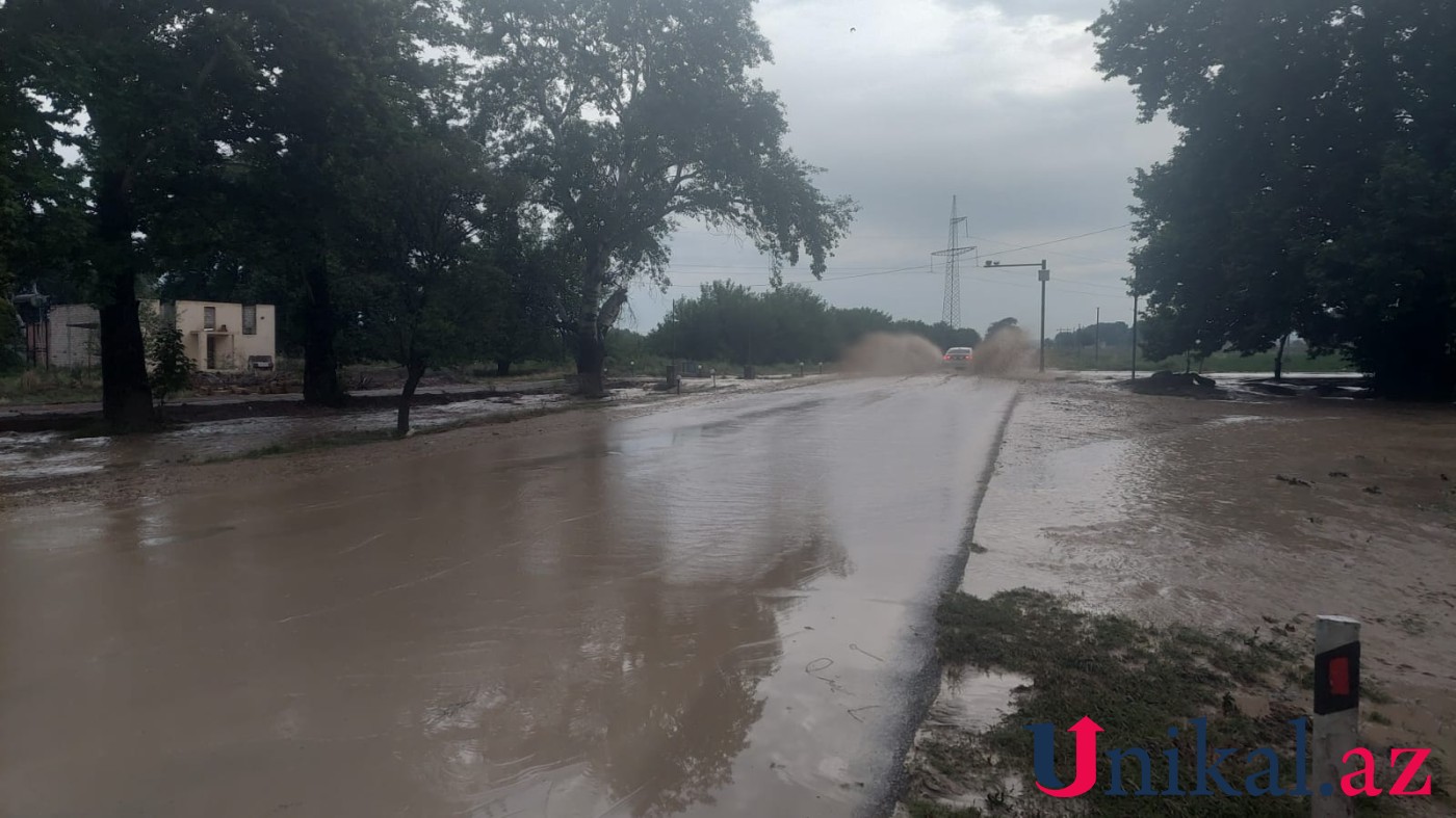 Güclü yağış Goranboyda fəsadlar törədib 