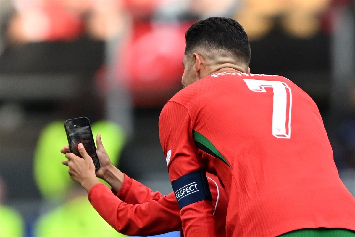 Heç bir maneə tanımayan sevgi... - FOTOLAR (VİDEO)