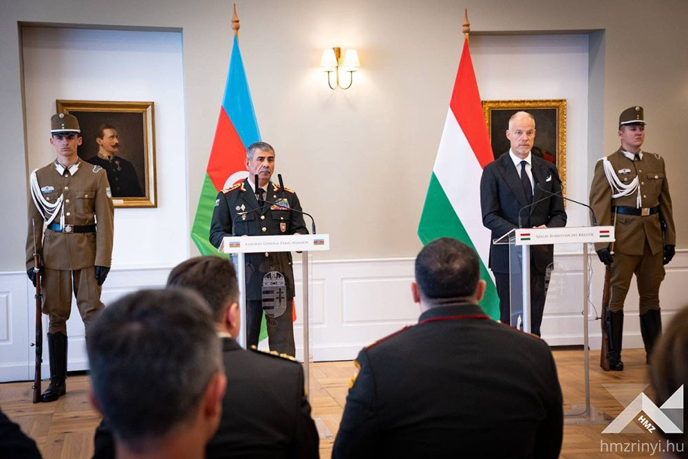 Zakir Həsənov macarıstanlı həmkarı ilə görüşdü - FOTOLAR