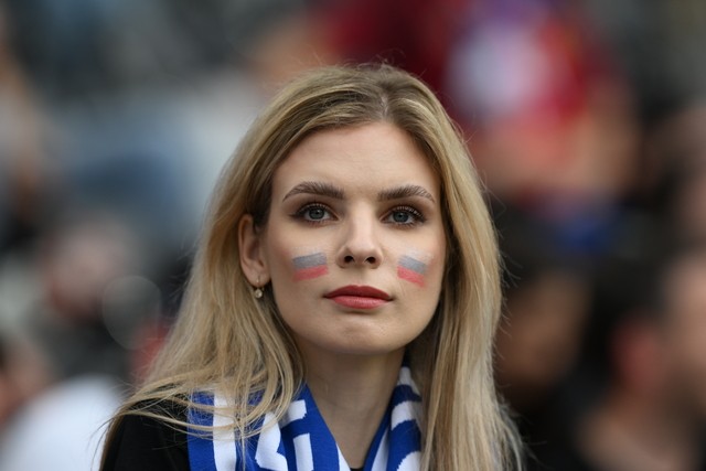 Avropa Çempionatının tribuna gözəlləri... - FOTOLAR