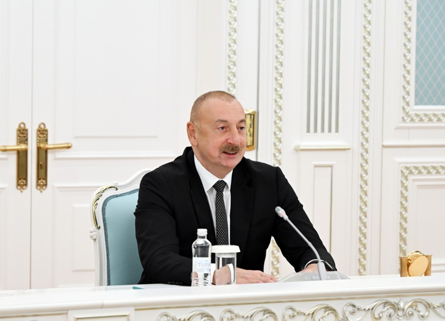 Azərbaycan və Qazaxıstan prezidentlərinin görüşü keçirilib - FOTOLAR (YENİLƏNİB)