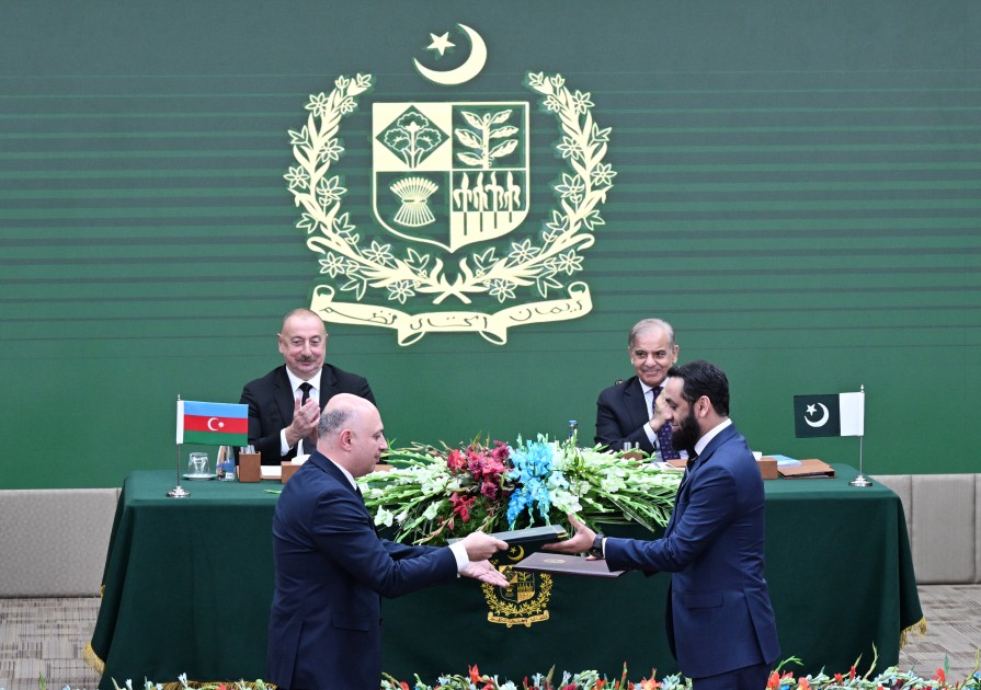 İlham Əliyevlə Şahbaz Şərif arasında imzalanmış sənədlərin mübadiləsi oldu - YENİLƏNİB (FOTOLAR)