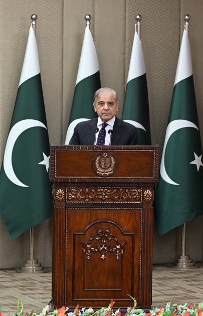 İlham Əliyev və Şahbaz Şərif mətbuata bəyanatlarla çıxış etdilər - YENİLƏNİB (FOTOLAR)