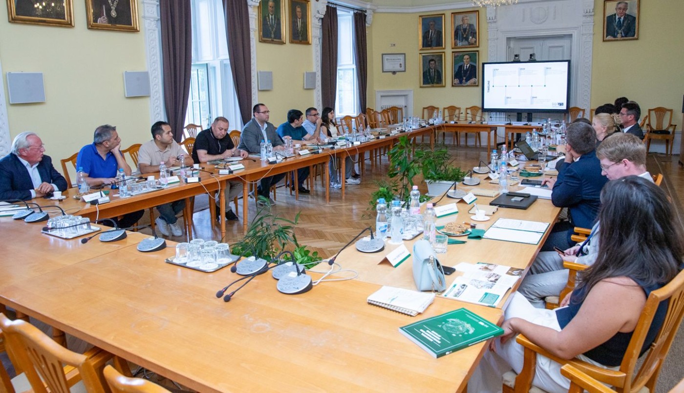Məcnun Məmmədov Macarıstanın aqrar sahədə fəaliyyət göstərən müəssisələrində - FOTOLAR