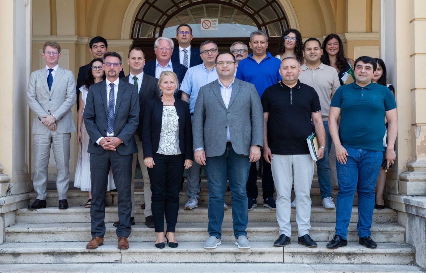 Məcnun Məmmədov Macarıstanın aqrar sahədə fəaliyyət göstərən müəssisələrində - FOTOLAR