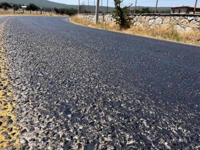 Bodrumda istilər səbəbindən asfalt əridi - FOTO