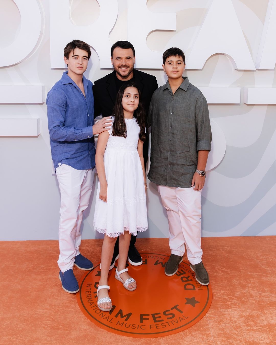 Emin və ailəsi festivalda - FOTOLAR