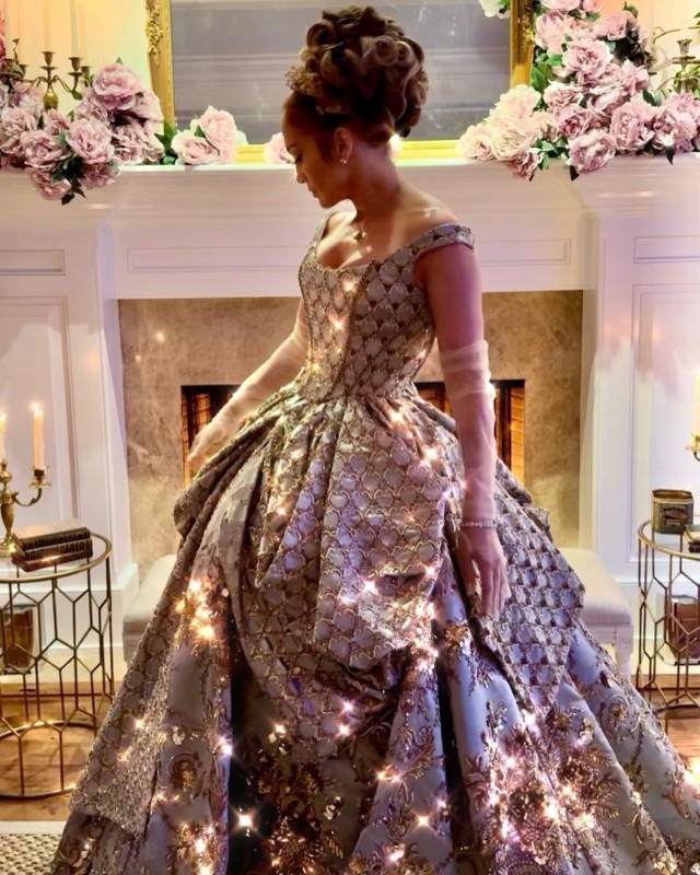 55 yaşını belə qeyd etdi - FOTOLAR