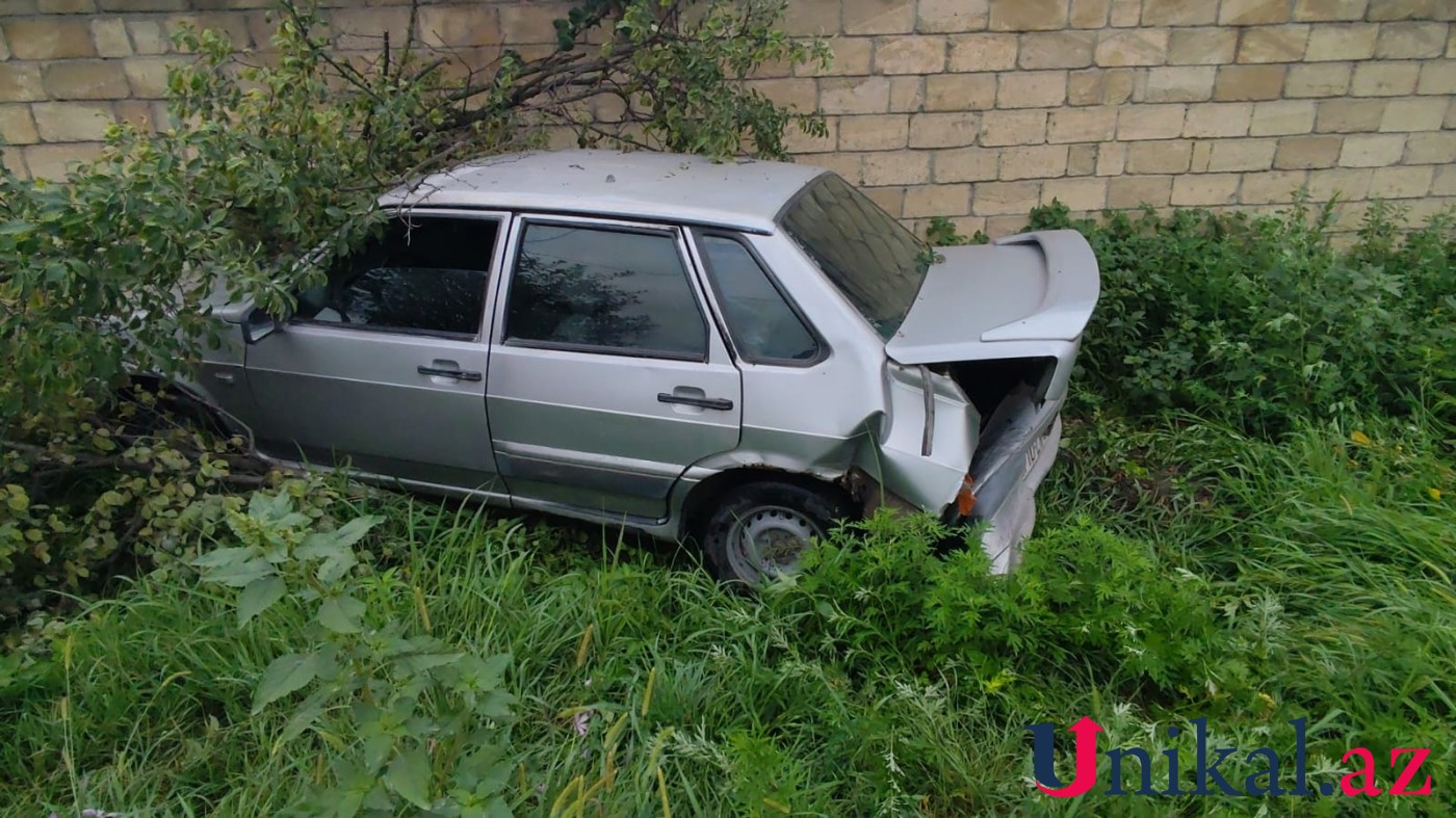 Qubada qəza - Maşınlara ziyan dəydi (FOTOLAR)