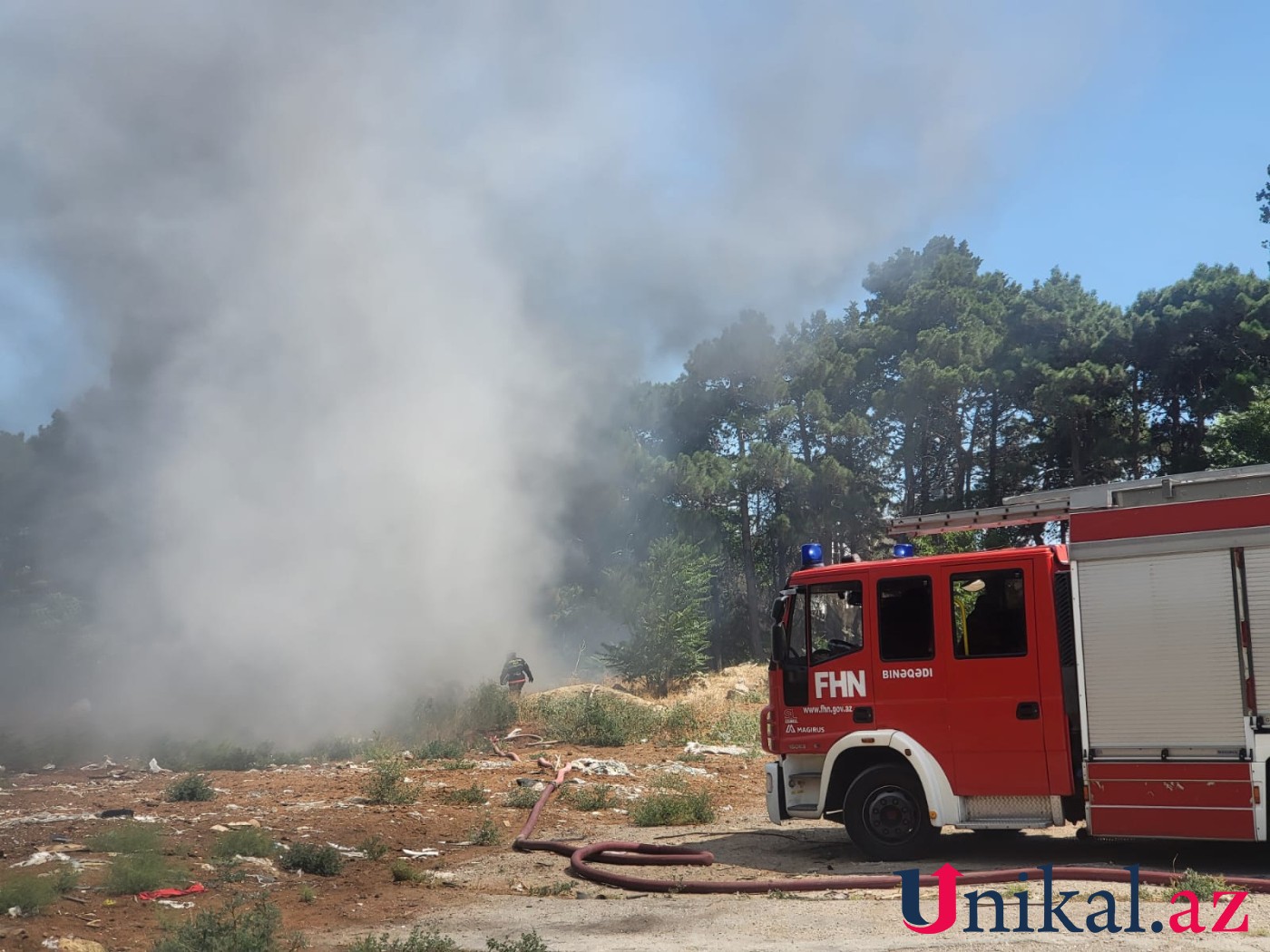 Paytaxtda boş ərazidə yanğın başlayıb - FOTO