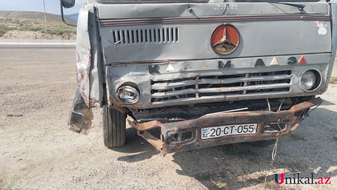 Şəmkirdə yük və minik avtomobilləri toqquşub, 2 nəfər ölüb - YENİLƏNİB (FOTOLAR)