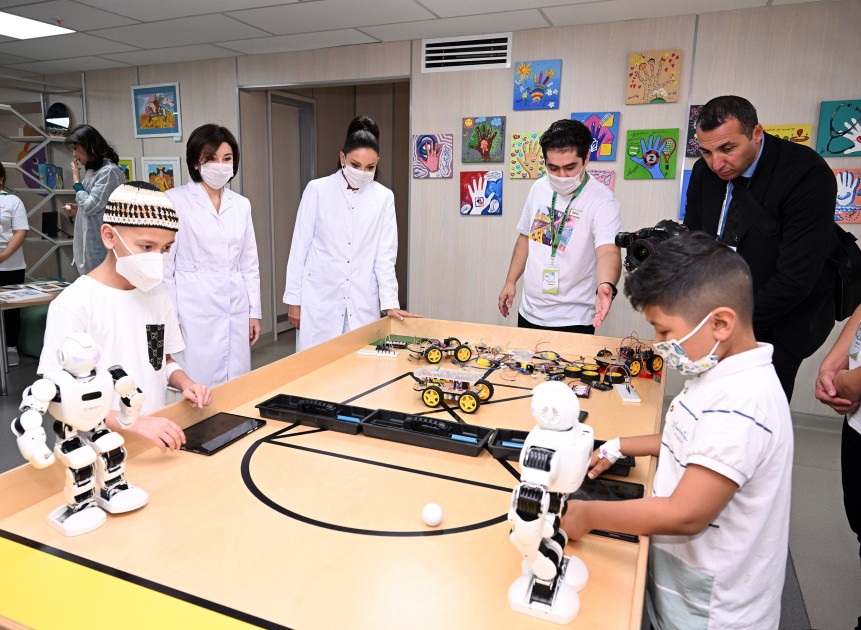 Birinci xanımlar "Mexrli” məktəbi ilə tanış oldular - YENİLƏNİB (FOTOLAR)