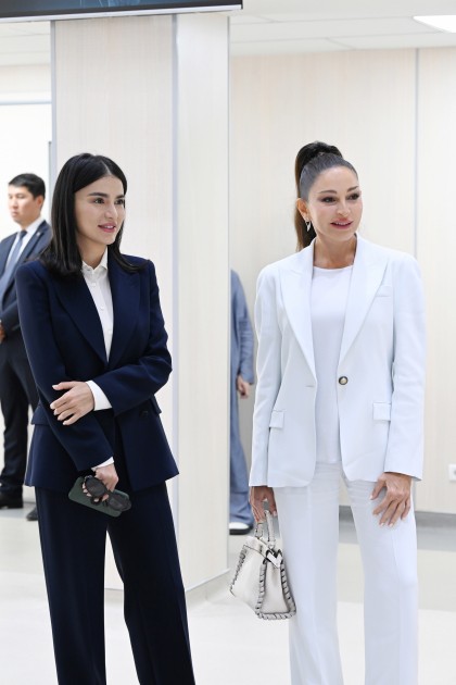 Birinci xanımlar "Mexrli” məktəbi ilə tanış oldular - YENİLƏNİB (FOTOLAR)