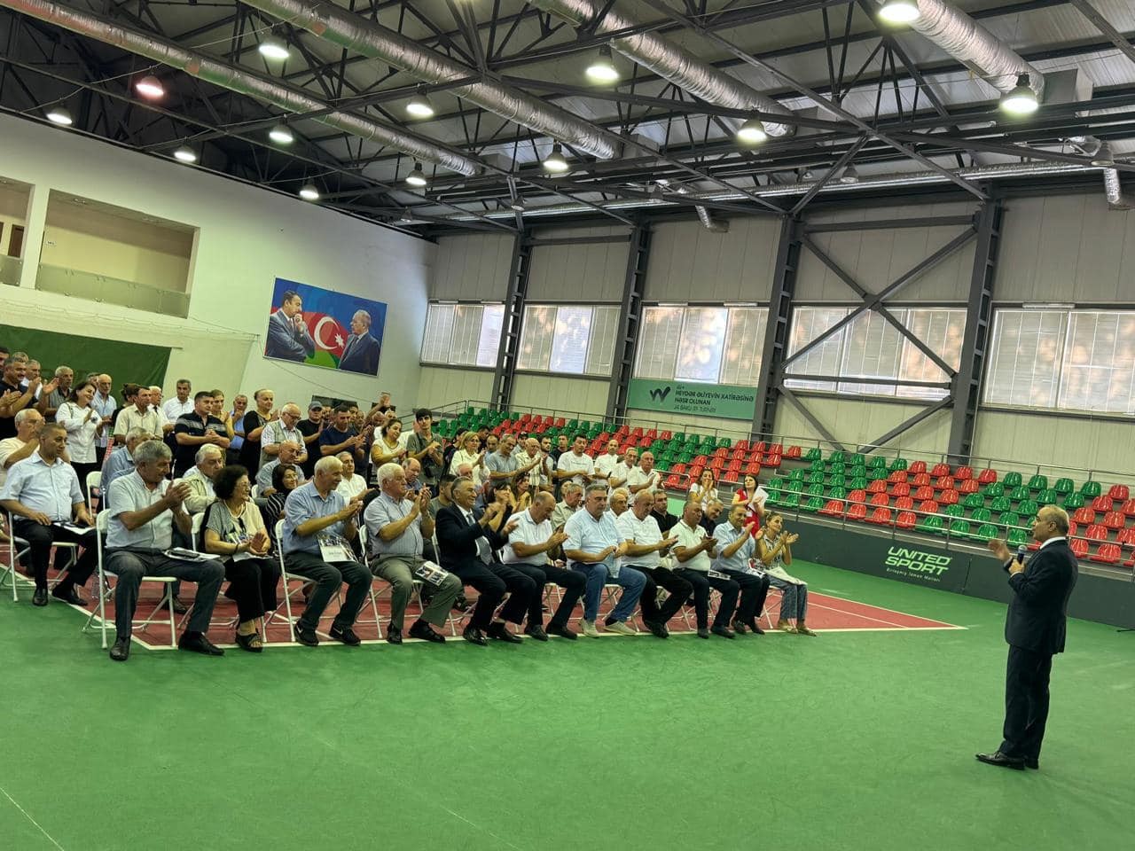 Azay Quliyevin seçiciləri ilə daha bir yaddaqalan görüşü - FOTOLAR