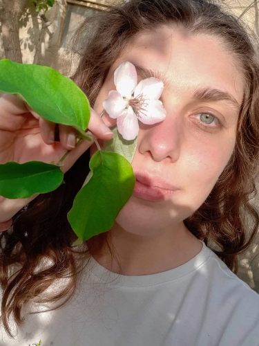 Qardaşı tərəfindən öldürülən Şəbnəmin FOTOLARI