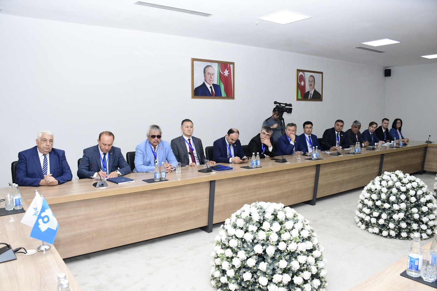 YAP Mərkəzi Aparatında MDB PA beynəlxalq müşahidəçilər qrupunun üzvləri ilə görüş keçirilib - FOTOLAR