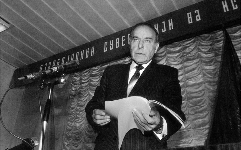 "Ulu Öndərin ən böyük xidmətlərindən biri Azərbaycan dövlətçiliyini xilas etməsidir" - Vüqar Rəhimzadə